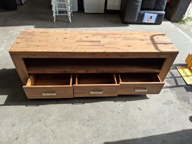 Second-hand Entertainment Unit - Photo 2)