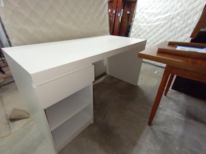 Second-hand Desk - Photo 2)