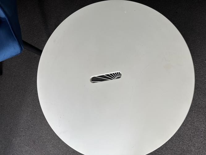 Second-hand IKEA Coffee Table - Photo 2)