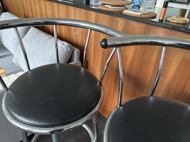 Second-hand Set of 2 Bar Stools - Photo 2)