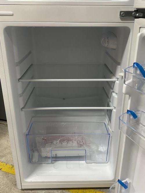 Second-hand Chiq 118L Top Mount Fridge - Photo 2)