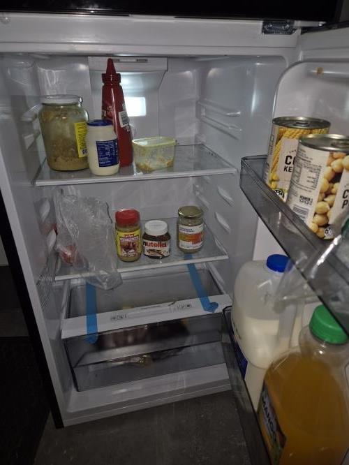 Second-hand TCL 197L Top Mount Fridge - Photo 2)