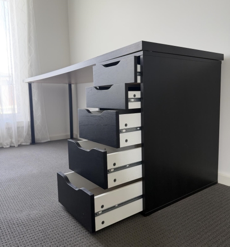 Second-hand Desk - Photo 2)