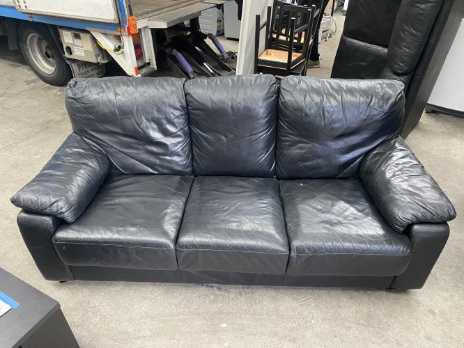 Second-hand Three Seater Sofa - Photo 2)