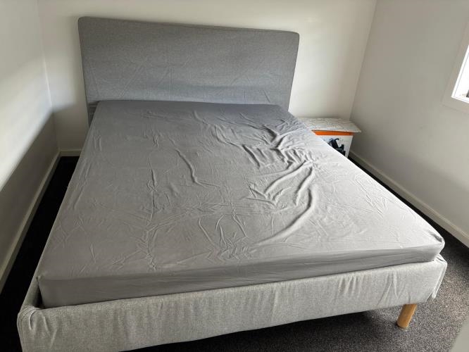Second-hand IKEA TARNKULLEN Queen Bed Frame - Photo 2)