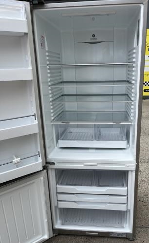 Second-hand Fisher & Paykel 442L Bottom Mount Fridge - Photo 2)