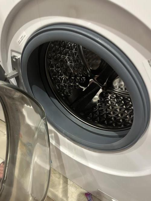 Second-hand Hisense 8kg Front Load Washing Machine - Photo 2)