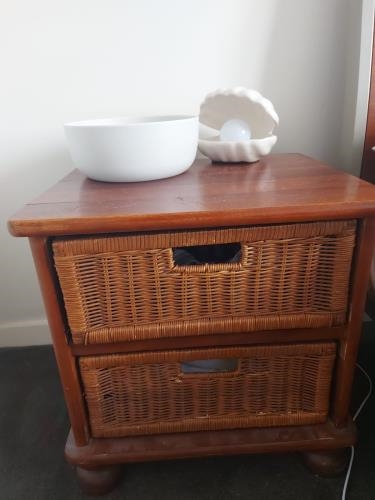 Second-hand Set of 2 Bedside Tables - Photo 2)