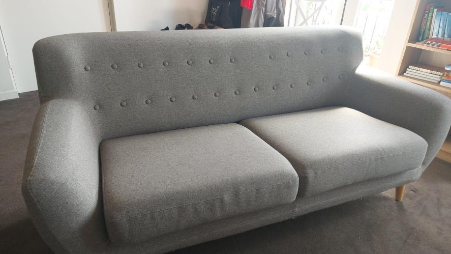 Second-hand Sofa - Photo 2)