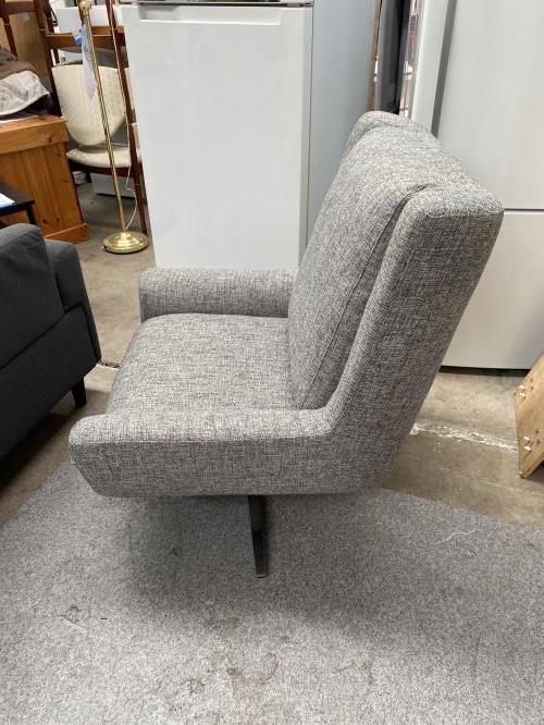 Second-hand Armchair - Photo 2)