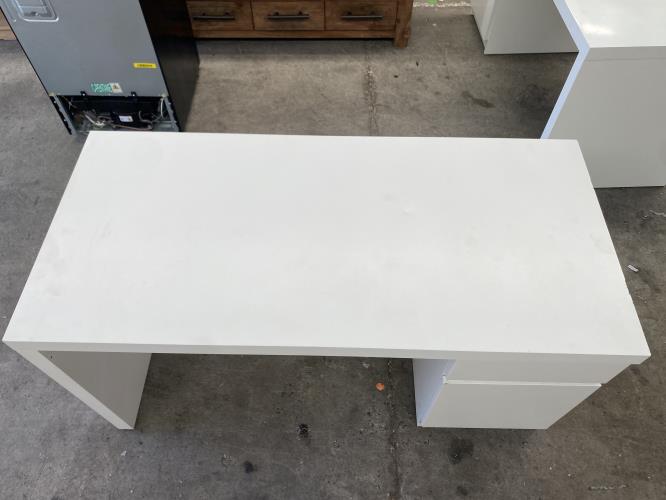 Second-hand IKEA Desk - Photo 2)