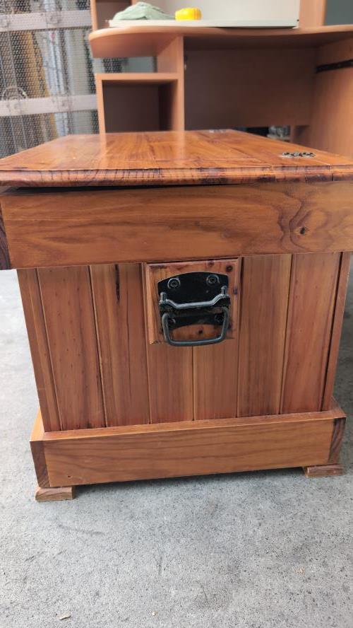 Second-hand Storage Chest - Photo 2)