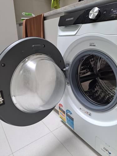 Second-hand Samsung 8.5kg Front Load Washing Machine - Photo 2)