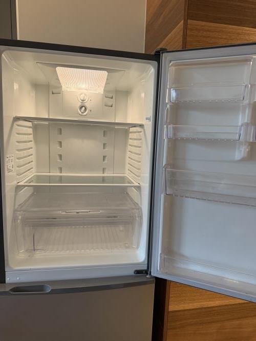 Second-hand Kelvinator 380L Bottom Mount Fridge - Photo 2)