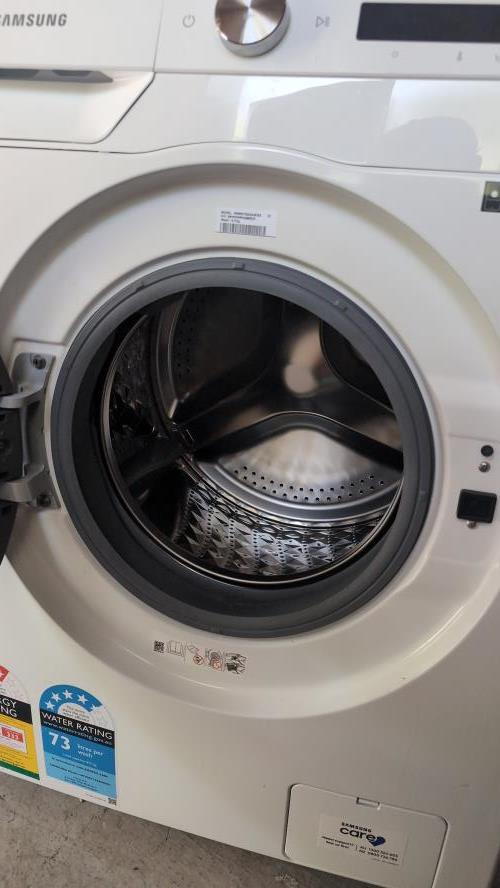 Second-hand Samsung 8.5kg Front Load Washing Machine - Photo 2)