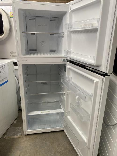Second-hand Chiq 202L Top Mount Fridge - Photo 2)