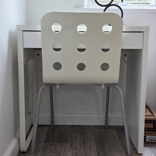 Second-hand Compact Desk and Chair - Photo 2)