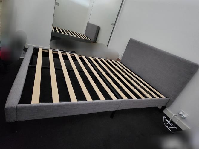 Second-hand Double Bed Frame - Photo 2)