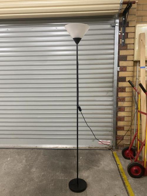 Second-hand Floor Lamp - Photo 2)