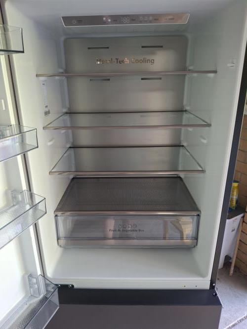 Second-hand Hisense 417L Bottom Mount Fridge - Photo 2)