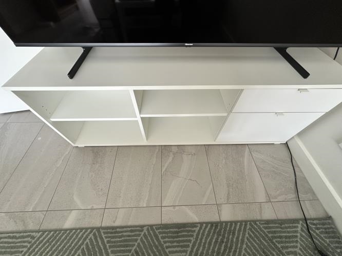 Second-hand IKEA TV Stand - Photo 2)