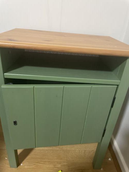 Second-hand Pair of Bedside Tables - Photo 2)