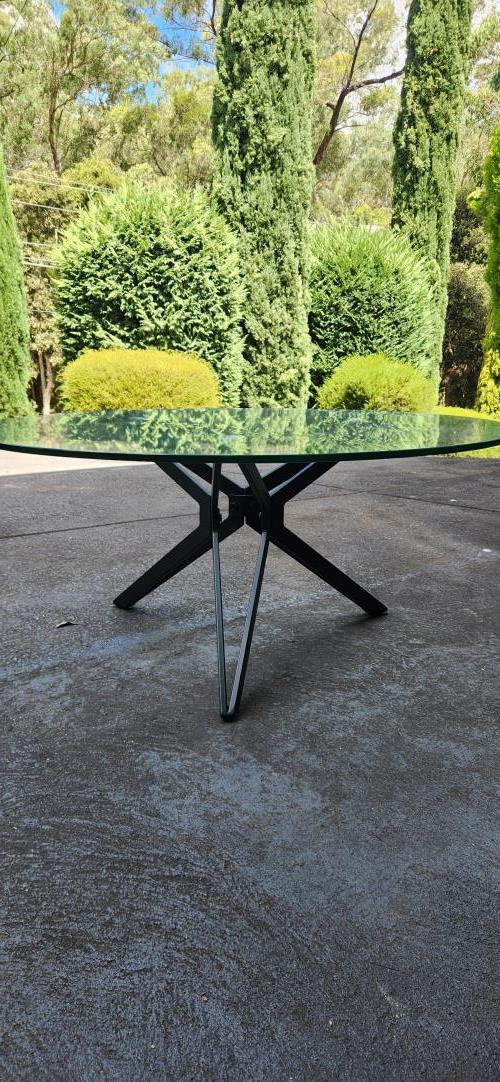 Second-hand Coffee Table - Photo 2)