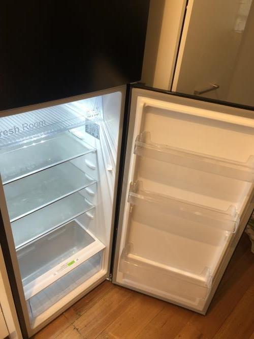 Second-hand Chiq 255L Top Mount Fridge - Photo 2)