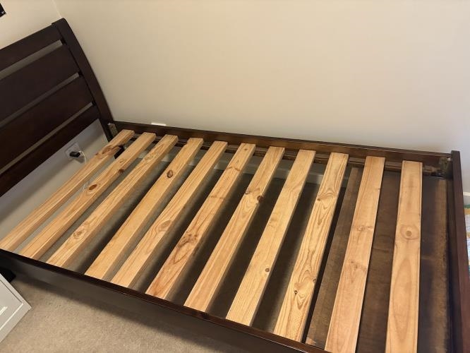 Second-hand King Single Bed Frame - Photo 2)