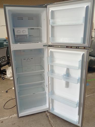Second-hand Hisense 272L Top Mount Fridge - Photo 2)