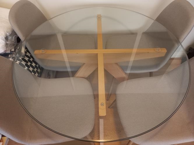 Second-hand Dining Table with 4 Chairs - Photo 2)