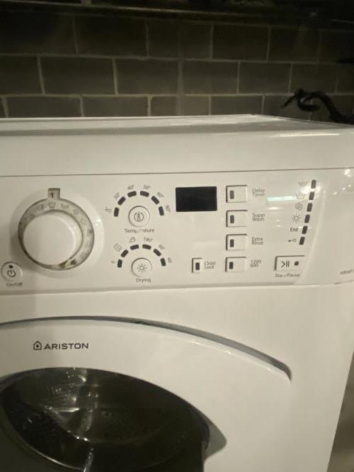 Second-hand Ariston 7.5kg / 4.5kg Washer-Dryer Combo - Photo 2)