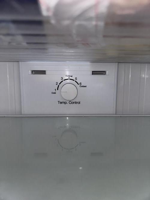 Second-hand Samsung 228L Top Mount Fridge - Photo 2)