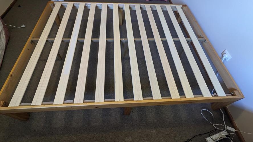 Second-hand Queen Size Bed Frame - Photo 2)