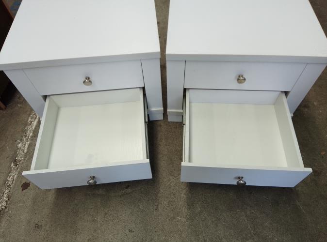 Second-hand Set of 2 Bedside Tables - Photo 2)