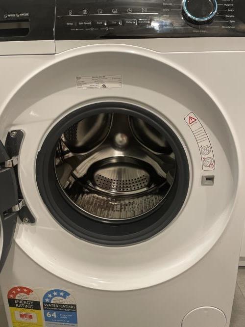 Second-hand Haier 7.5kg Front Load Washing Machine - Photo 2)