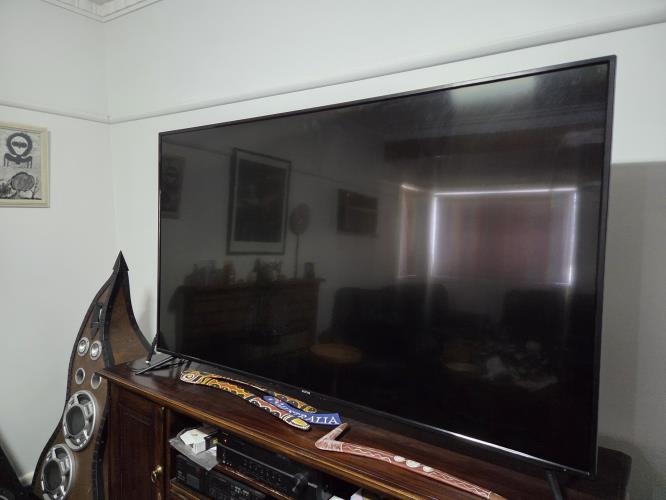 Second-hand Soniq 75\" Smart TV - Photo 2)
