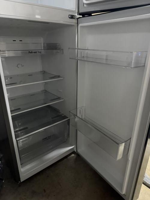 Second-hand LG 243L Top Mount Fridge - Photo 2)