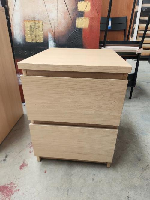 Second-hand Chest of 3 Drawers and Matching Bedside Table - Photo 2)