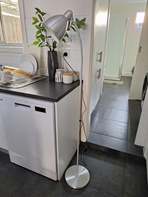 Second-hand IKEA Floor Lamp - Photo 2)