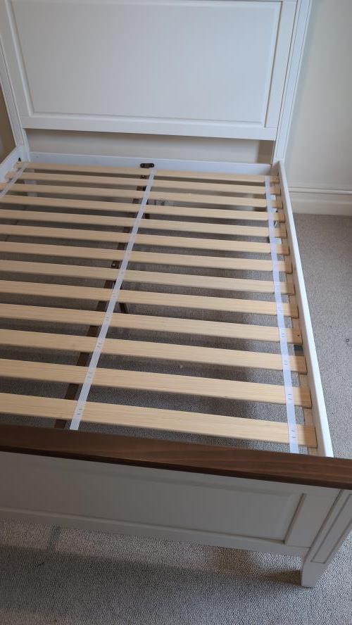 Second-hand Queen Size Bed Frame - Photo 2)