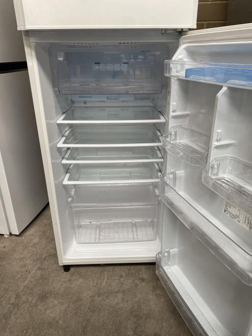 Second-hand Mitsubishi 260L Top Mount Fridge - Photo 2)