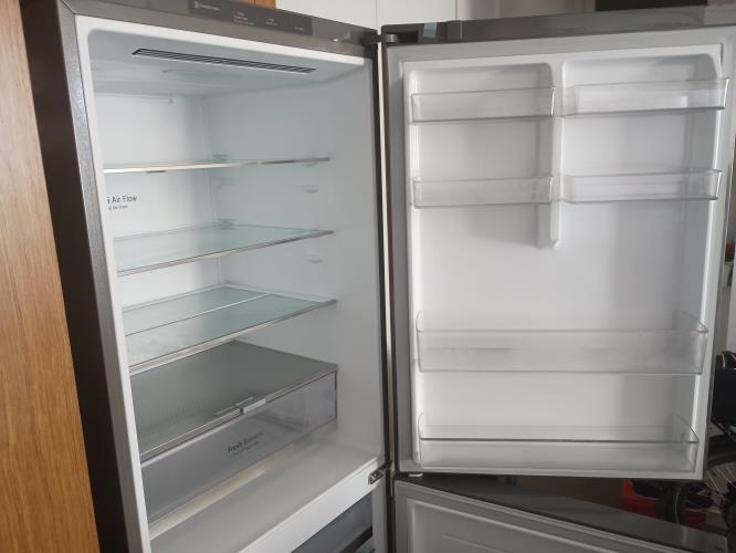 Second-hand LG 420L Bottom Mount Fridge - Photo 2)