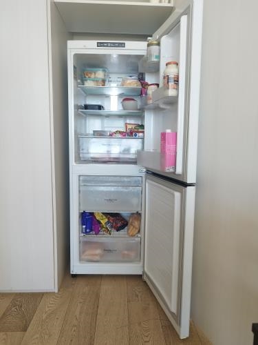 Second-hand LG 310L Bottom Mount Fridge - Photo 2)