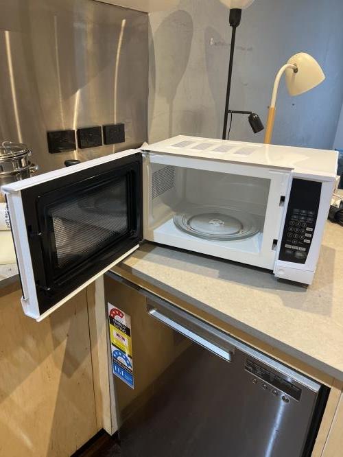 Second-hand Anko Microwave - Photo 2)