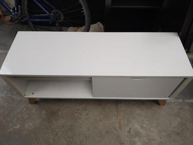 Second-hand Entertainment Unit - Photo 2)