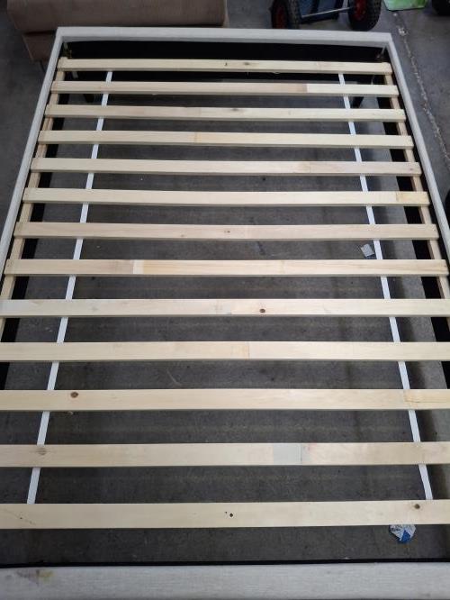 Second-hand Double Bed Frame - Photo 2)