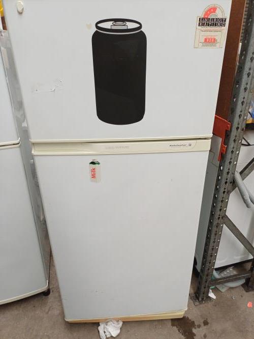 Second-hand Kelvinator 350L Top Mount Fridge - Photo 2)