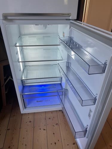 Second-hand Beko 345L Top Mount Fridge - Photo 2)