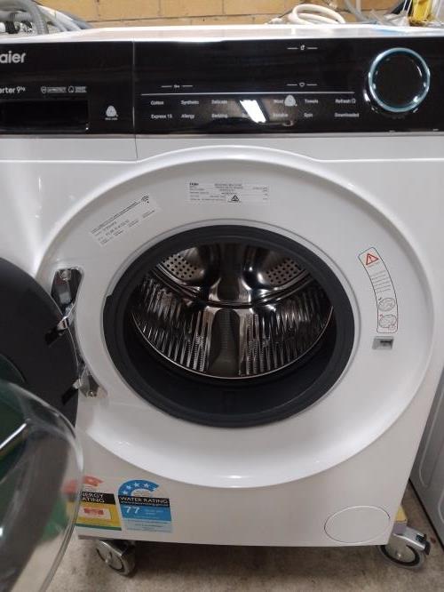 Second-hand Haier 9kg Front Load Washing Machine - Photo 2)